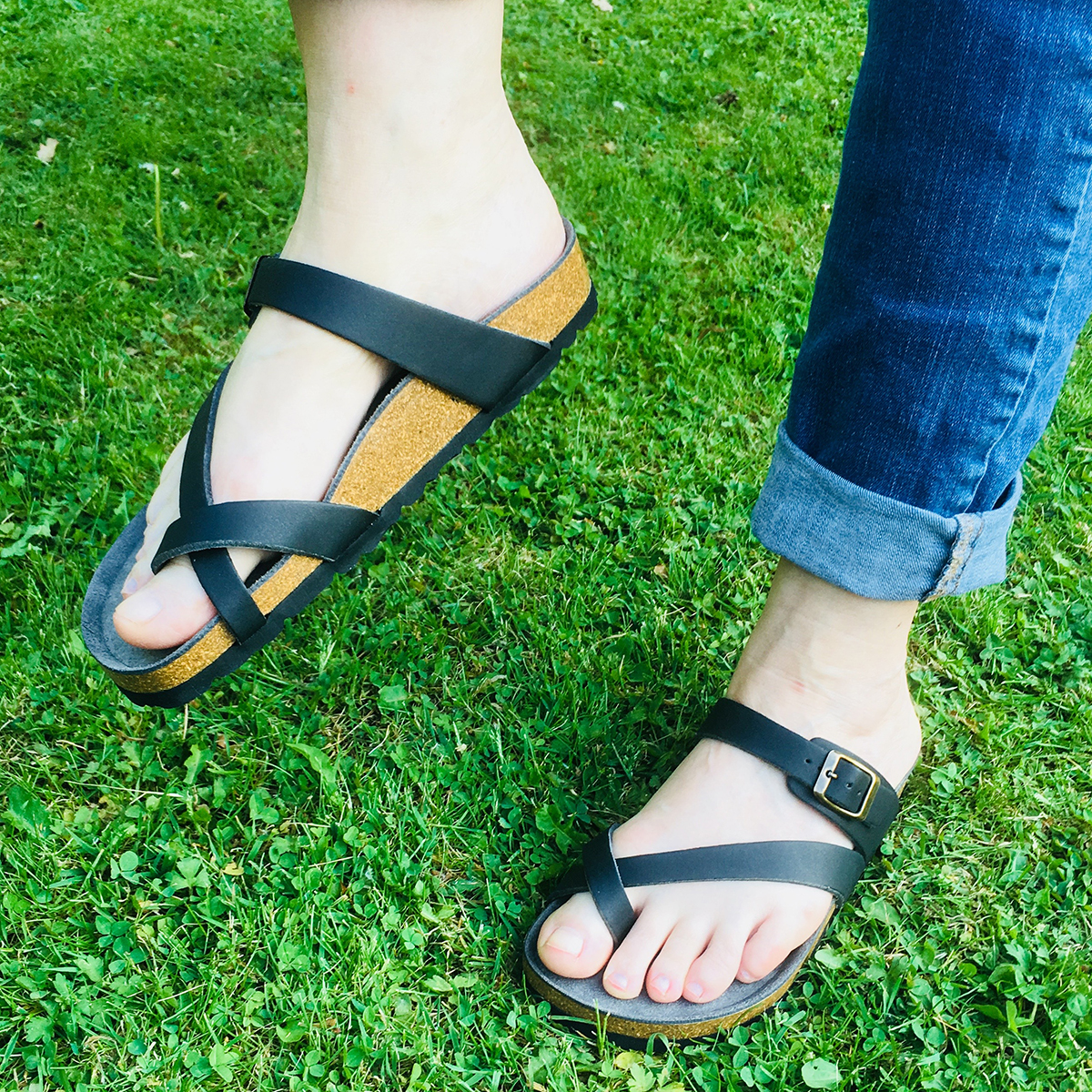 Toe Strap Sandal Black - Sandals