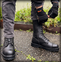 VST 12 Eyelet Zip Boot (Black) 